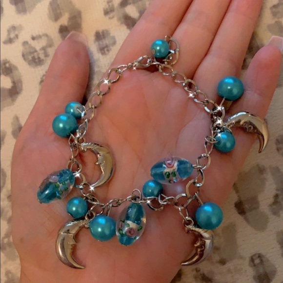 Vintage Blue Glass Bead Half-Moon charm bracelet - Picture 1 of 11
